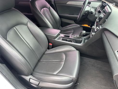 Hyundai Sonata 2018 белый - фото 16
