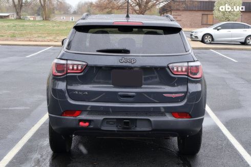 Jeep Compass 2018 серый - фото 4