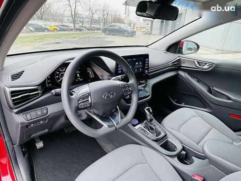 Hyundai Ioniq 2020 - фото 17