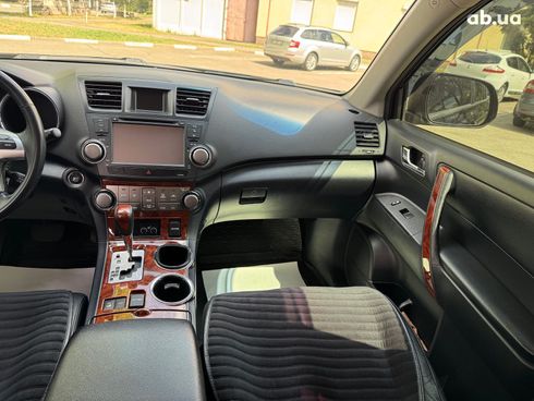 Toyota Highlander 2010 черный - фото 19
