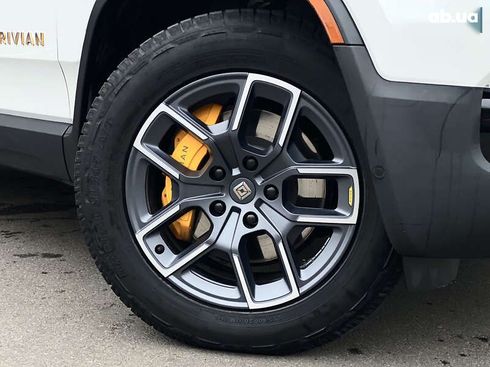 Rivian R1S 2023 - фото 16