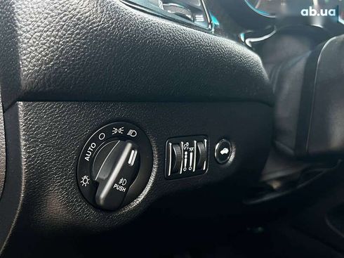 Dodge Challenger 2017 - фото 17