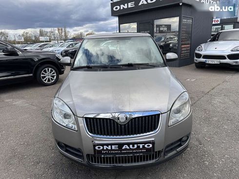 Skoda Fabia 2008 - фото 3