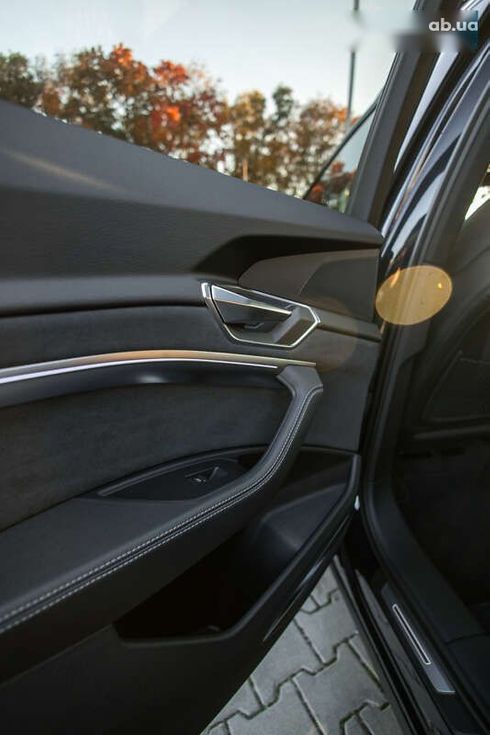 Audi Q4 Sportback e-tron 2021 - фото 20