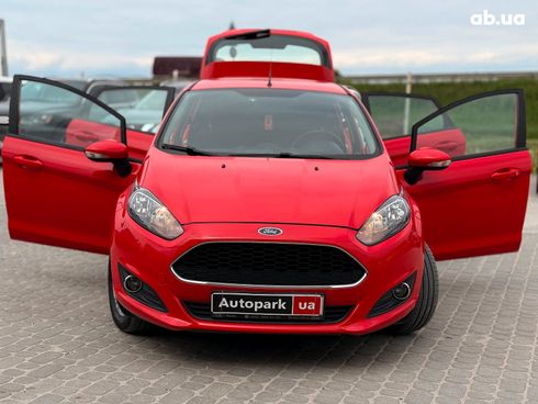 Ford Fiesta 2016 красный - фото 21
