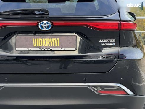 Toyota Venza 2021 - фото 17