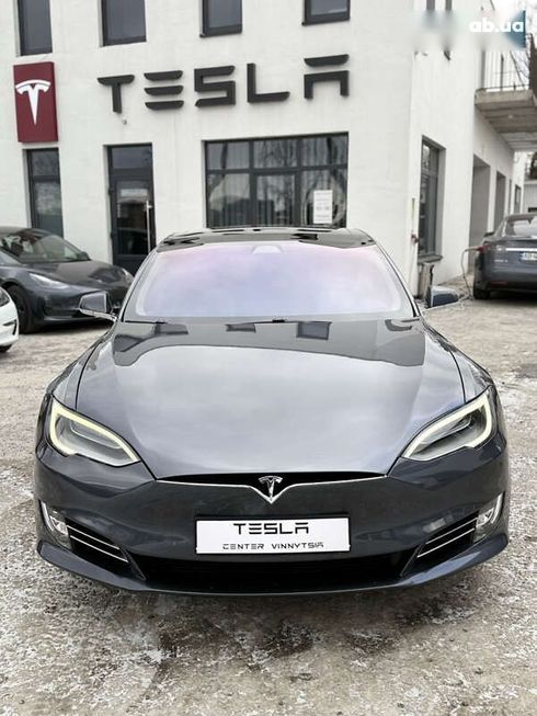 Tesla Model S 2017 - фото 15