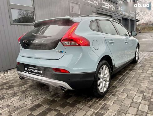 Volvo V40 Cross Country 2016 - фото 10