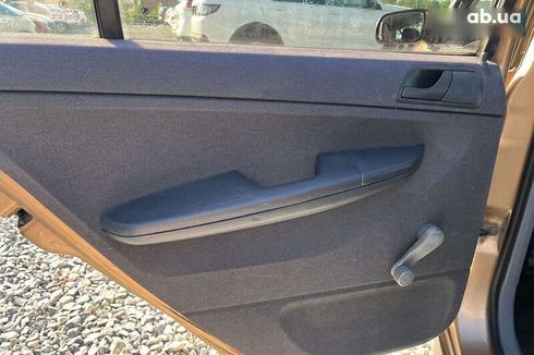 Skoda Fabia 2001 - фото 14