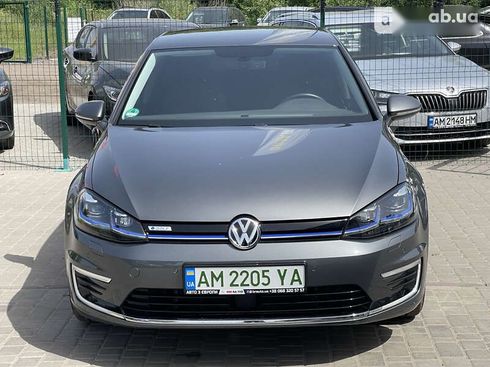 Volkswagen e-Golf 2020 - фото 3