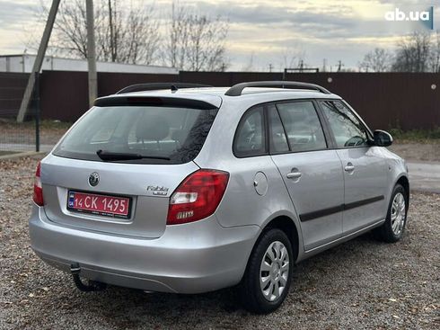 Skoda Fabia 2008 - фото 17