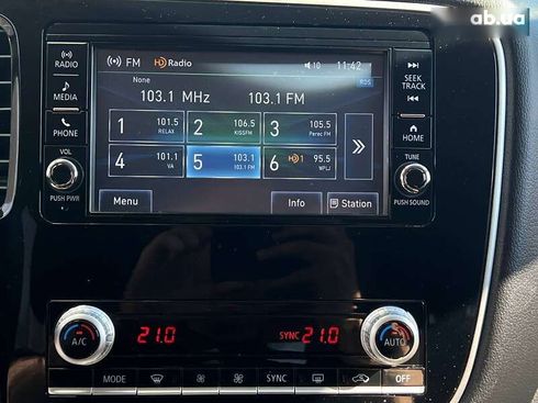 Mitsubishi Outlander 2020 - фото 19