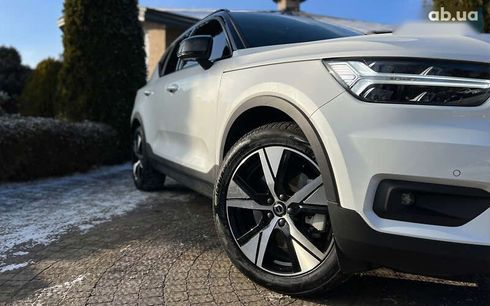 Volvo XC40 2021 - фото 12