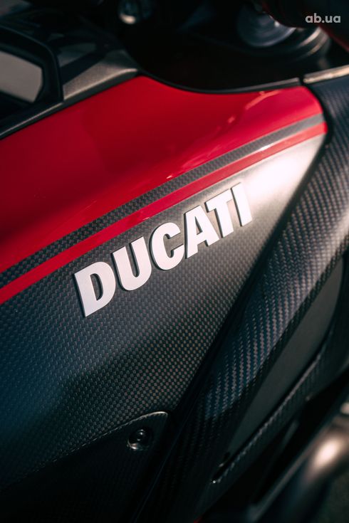 Ducati DIAVEL 2012 красный - фото 7