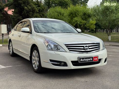 Nissan Teana 2012 белый - фото 7