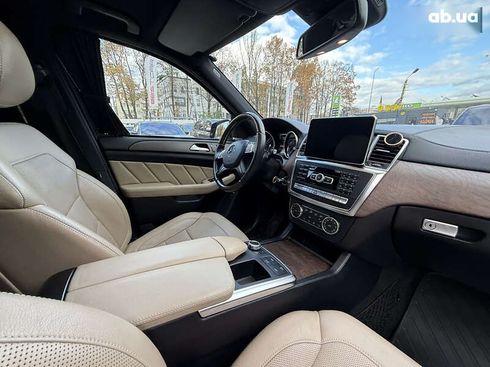 Mercedes-Benz GL-Класс 2015 - фото 30
