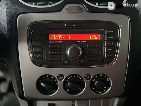 Ford Focus 2011 - фото 14