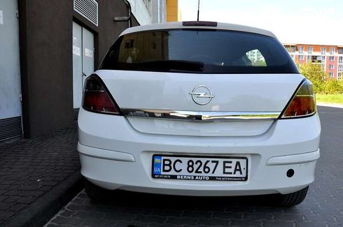 Opel Astra 2013 - фото 9