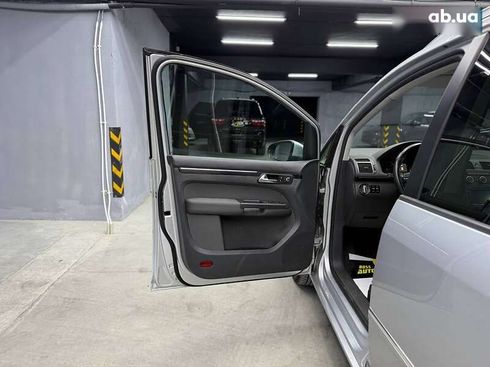 Volkswagen Touran 2012 - фото 26