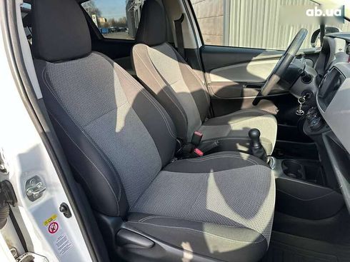 Toyota Yaris 2018 - фото 22