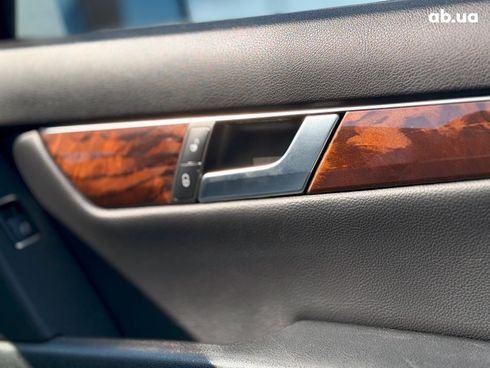 Mercedes-Benz C-Класс 2012 белый - фото 12
