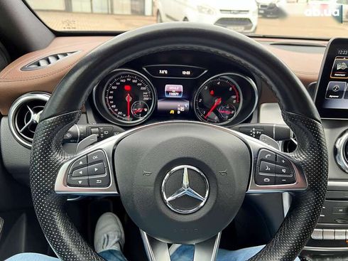 Mercedes-Benz GLA-Класс 2018 - фото 20