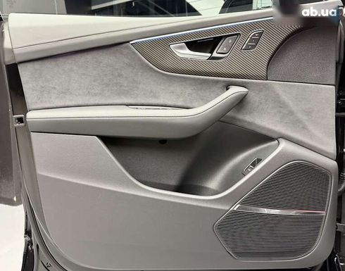 Audi RS Q8 2025 - фото 25