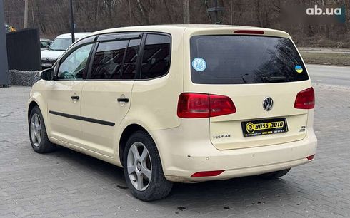 Volkswagen Touran 2015 - фото 4