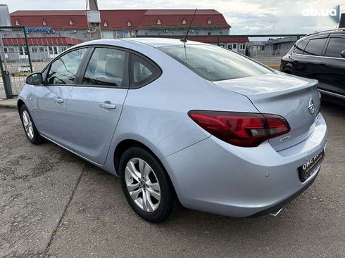 Opel Astra 2017 - фото 4
