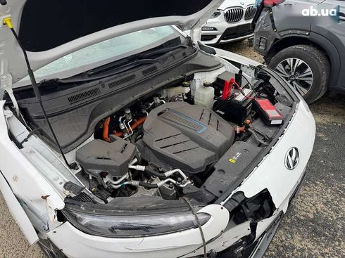 Hyundai Kona Electric 2023 - фото 16