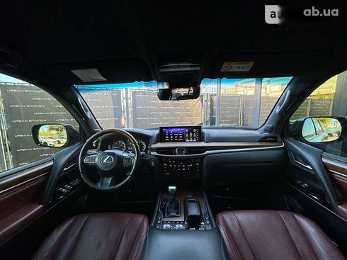 Lexus LX 2018 - фото 18