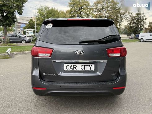 Kia Sedona 2017 - фото 6