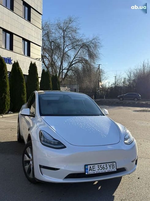 Tesla Model Y 2021 - фото 8