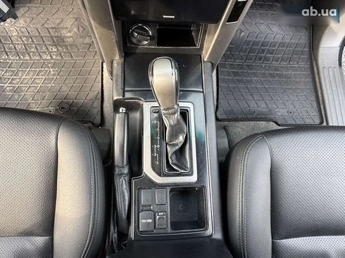 Toyota Land Cruiser Prado 2011 - фото 15