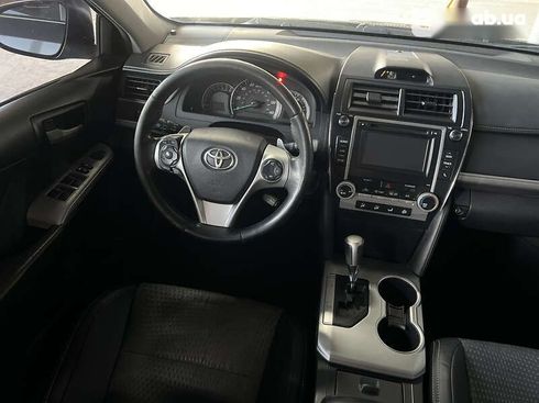 Toyota Camry 2014 - фото 16