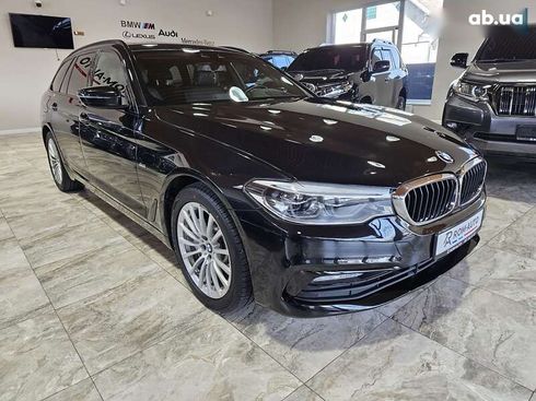 BMW 5 серия 2017 - фото 11