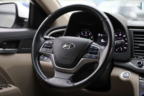 Hyundai Elantra 2016 - фото 14