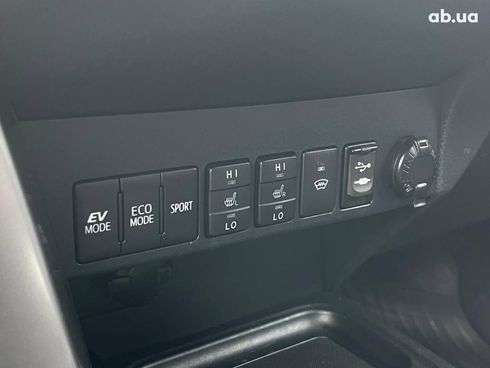 Toyota RAV4 2017 серый - фото 36