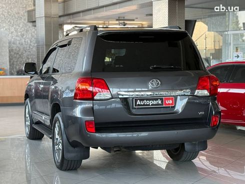 Toyota land cruiser 200 2012 серый - фото 8