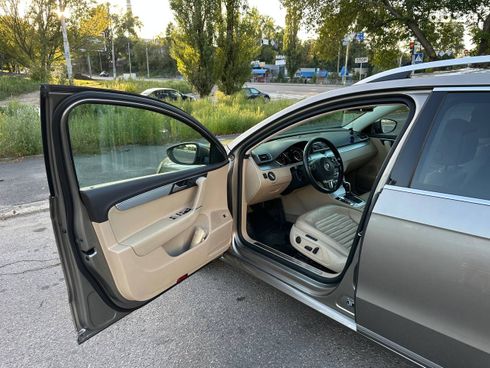 Volkswagen Passat 2012 коричневый - фото 11