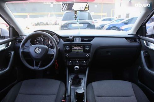 Skoda Octavia 2017 - фото 13