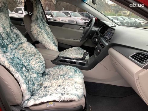 Hyundai Sonata 2015 красный - фото 41