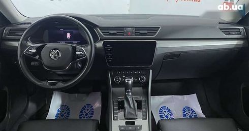 Skoda Superb 2022 - фото 25