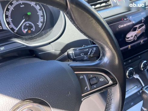 Skoda Octavia 2018 - фото 17