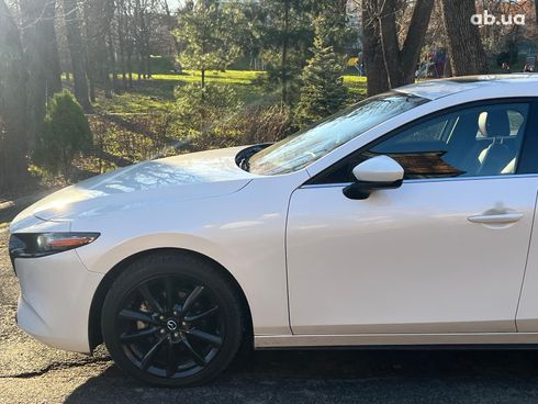 Mazda 3 2021 белый - фото 14