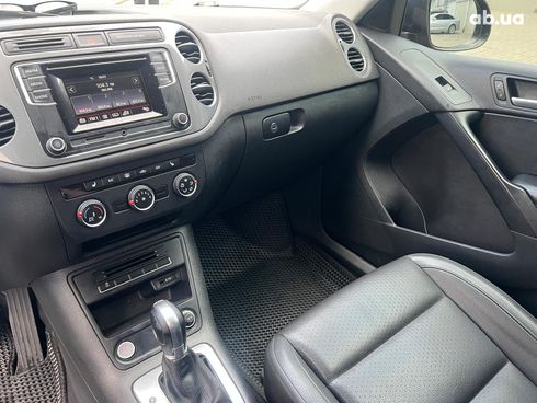Volkswagen Tiguan 2016 синий - фото 40