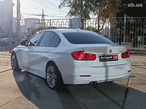 BMW 3 серия 2014 белый - фото 5