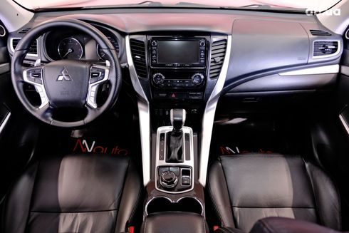 Mitsubishi Pajero Sport 2016 черный - фото 7
