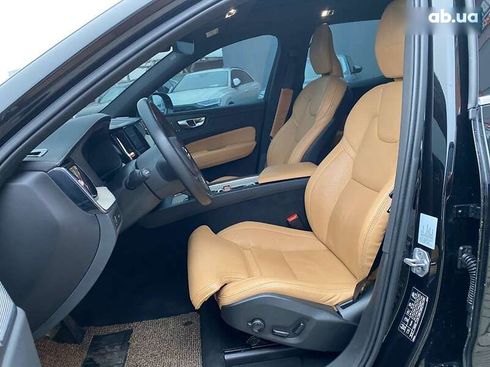 Volvo XC60 2019 - фото 23