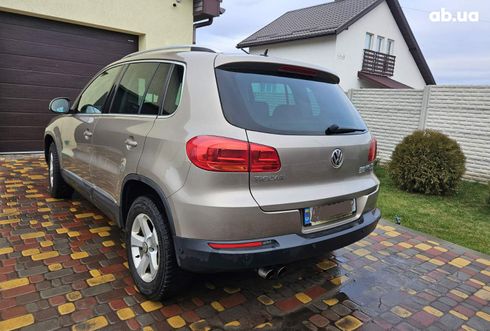 Volkswagen Tiguan 2011 бежевый - фото 3